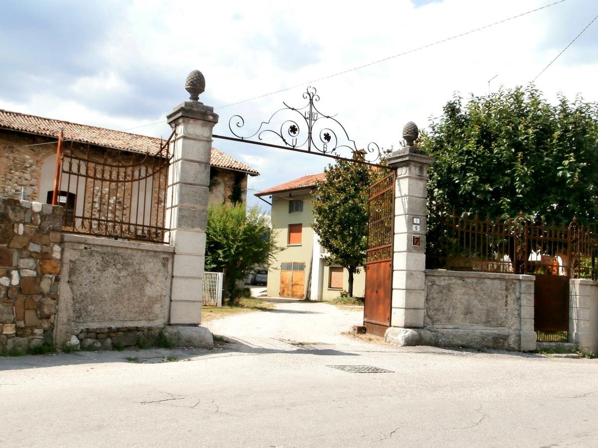 B&B Nella Terra Di Mezzo Caporiacco Екстериор снимка